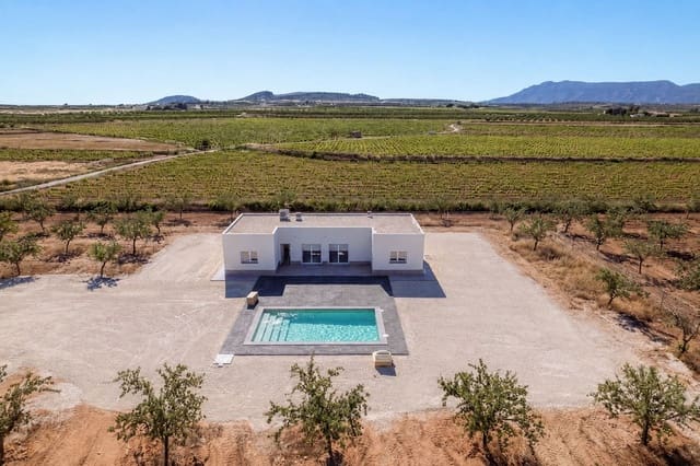 3 bedroom Villa for sale in Pinoso with pool - € 289,995 (Ref: 9937463)