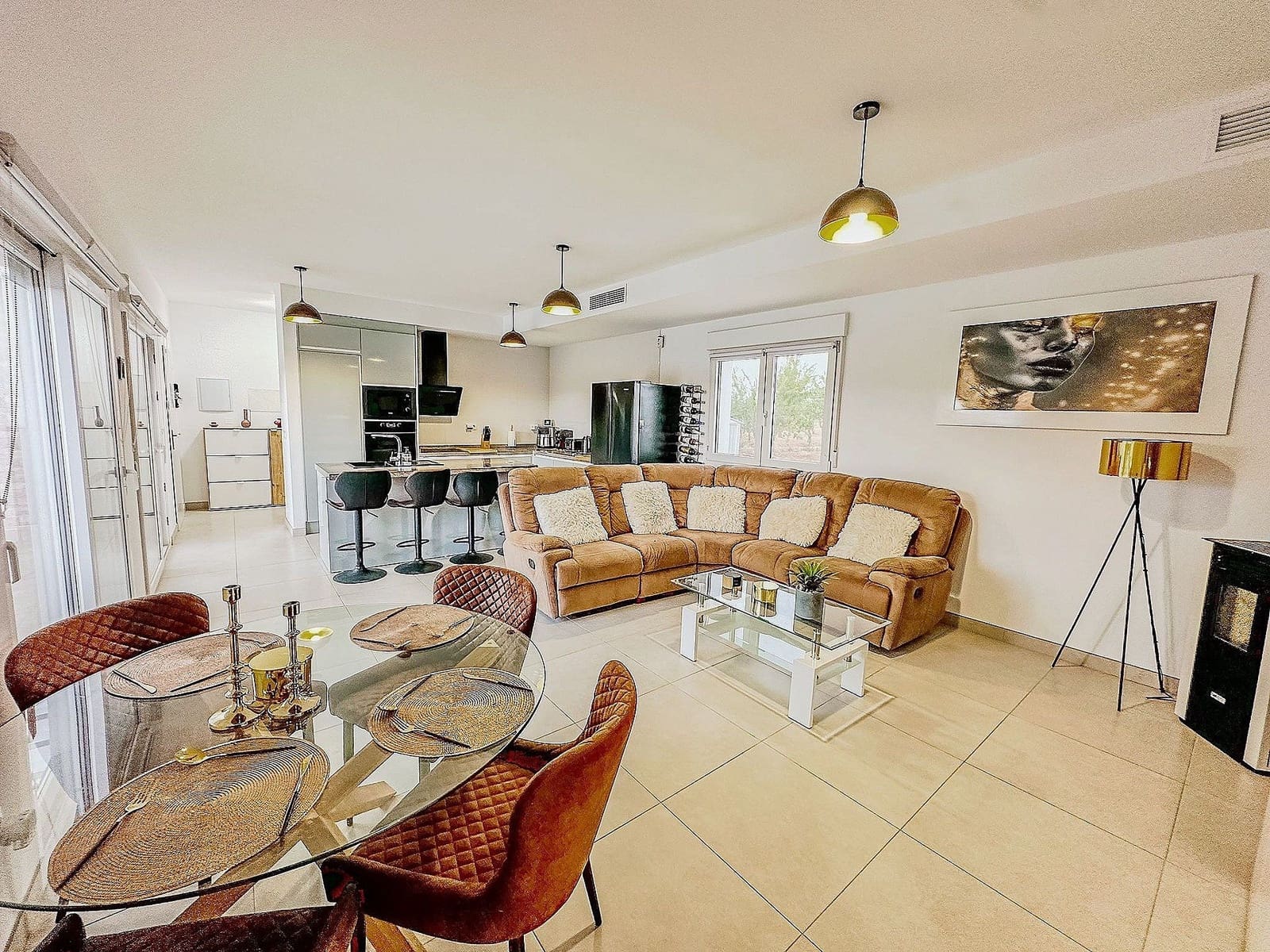 3 bedroom Villa for sale in Pinoso with pool - € 289,995 (Ref: 9937463)