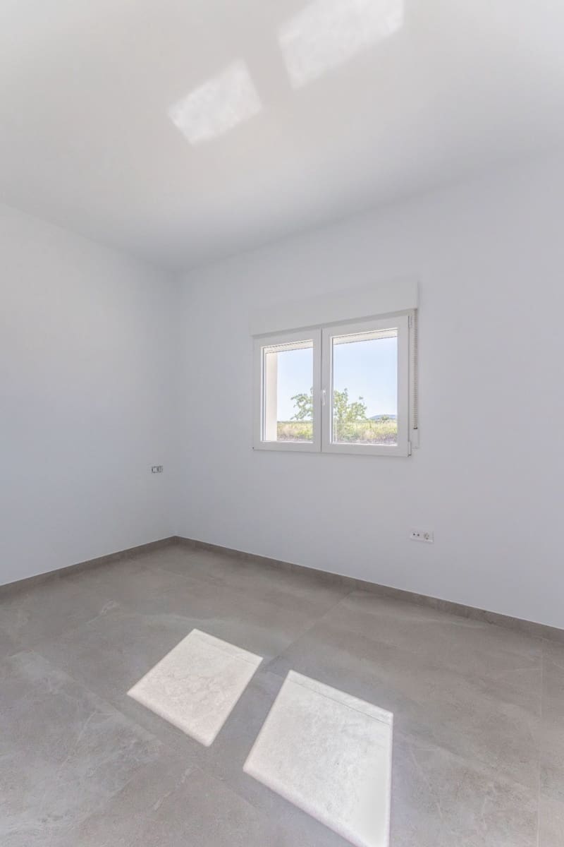 3 bedroom Villa for sale in Pinoso with pool - € 289,995 (Ref: 9937463)