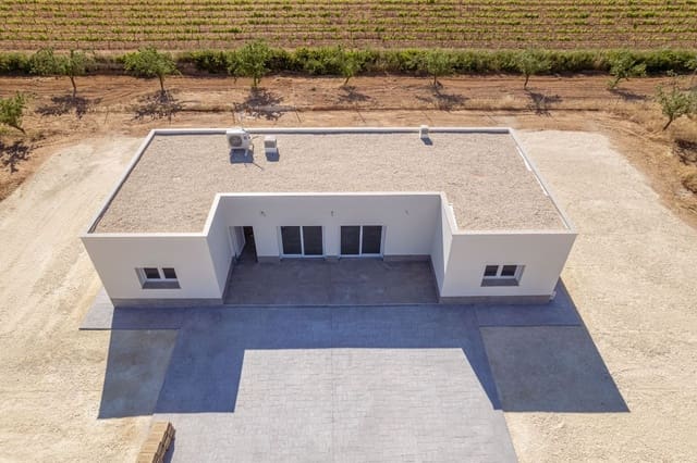 3 bedroom Villa for sale in Pinoso with pool - € 289,995 (Ref: 9937463)