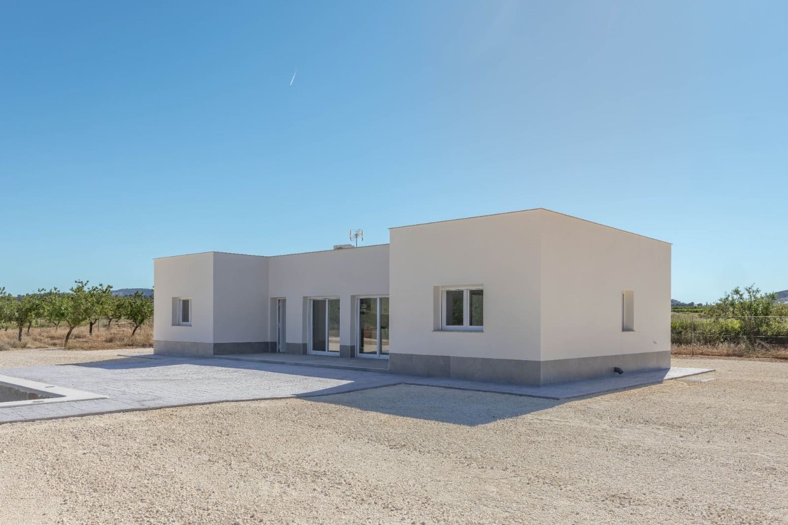 3 bedroom Villa for sale in Pinoso with pool - € 289,995 (Ref: 9937463)