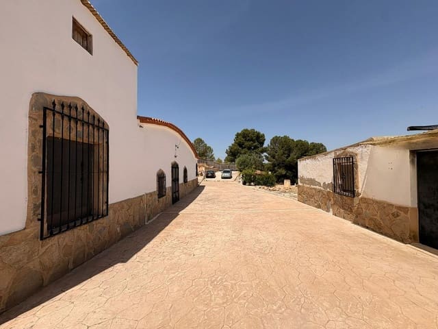 6 soveværelse Finca/Landehus til salg i Jumilla med swimmingpool garage - € 425.000 (Ref: 9939304)
