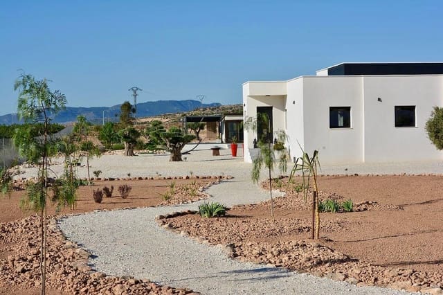 5 soveværelse Villa til salg i Pinoso med swimmingpool garage - € 679.995 (Ref: 9946918)