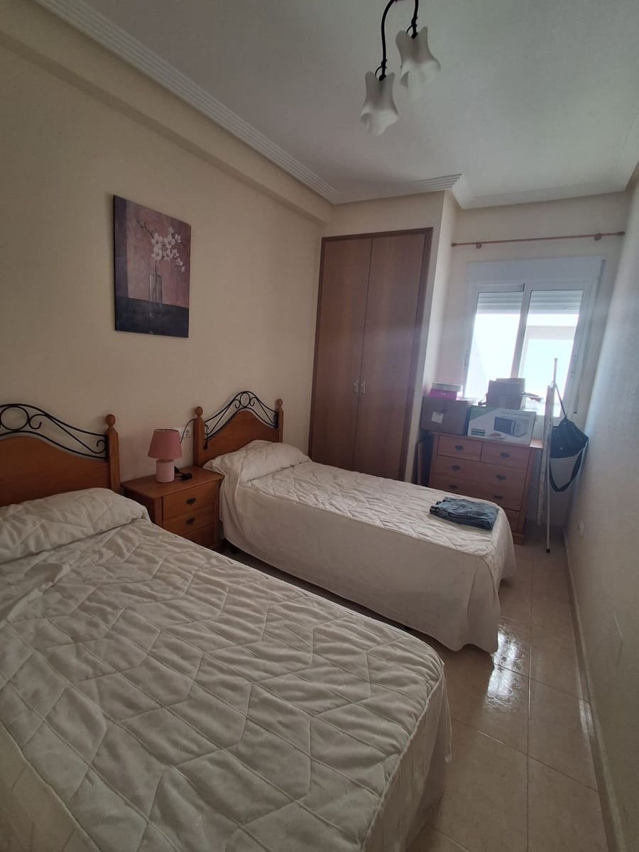 4 bedroom Apartment for sale in Catral with pool garage - € 215,000 (Ref: 9961918)