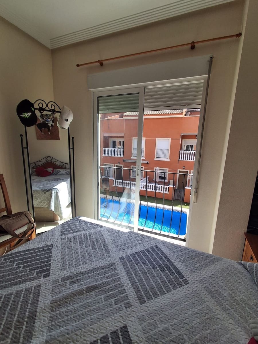 4 bedroom Apartment for sale in Catral with pool garage - € 215,000 (Ref: 9961918)