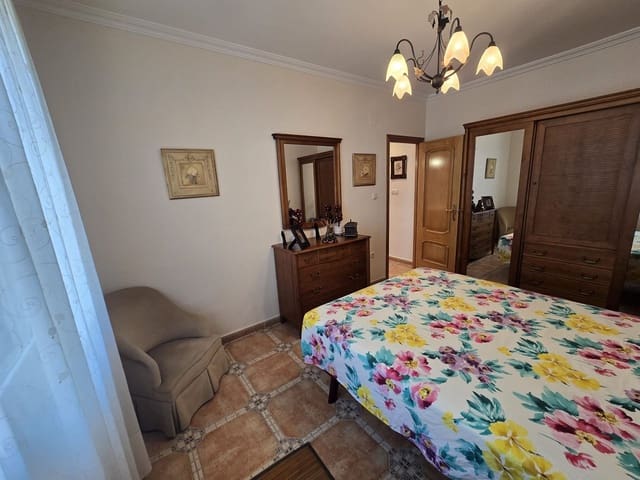 5 makuuhuone Huvila myytävänä paikassa Villena mukana uima-altaan 
autotalli - 395 000 € (Ref: 9964624)
