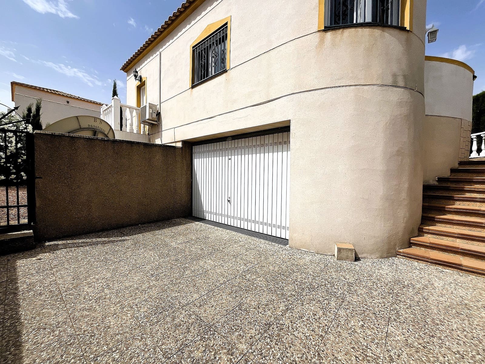 2 bedroom Villa for sale in Castalla with pool garage - € 289,000 (Ref: 9974617)