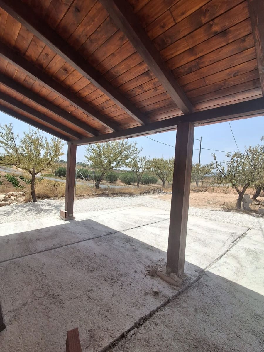 4 slaapkamer Finca/Landhuis te koop in Pinoso met zwembad garage - € 295.000 (Ref: 9976743)