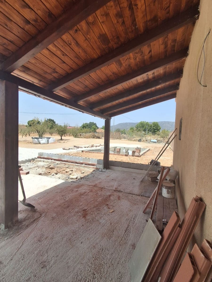 4 slaapkamer Finca/Landhuis te koop in Pinoso met zwembad garage - € 295.000 (Ref: 9976743)