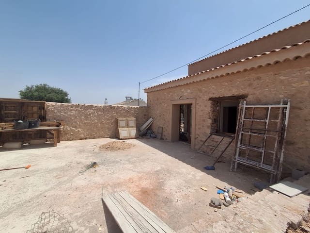 4 soverom Finca/Herregård til salgs i Lel, Pinoso med svømmebasseng garasje - € 295 000 (Ref: 9976743)