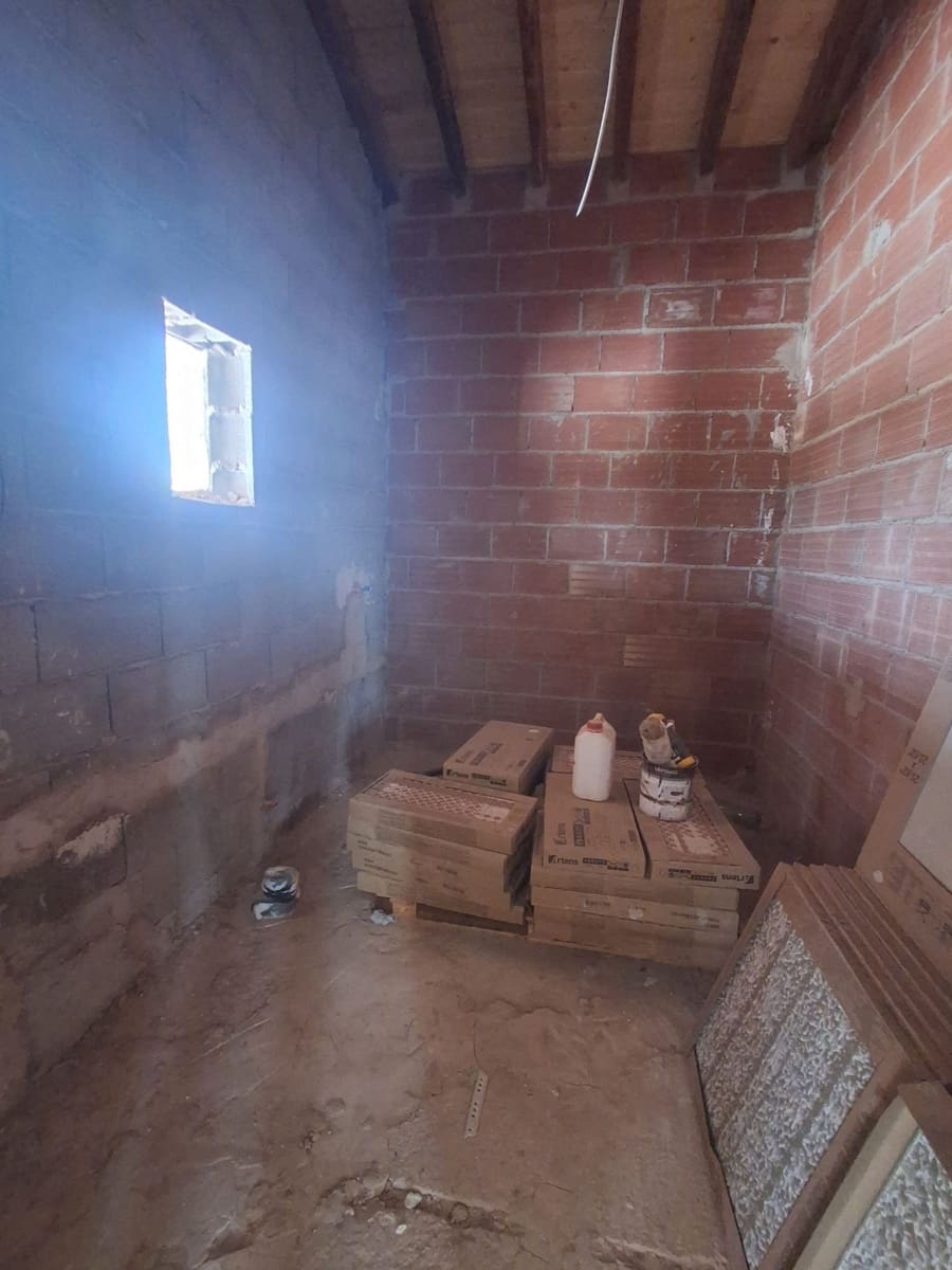 4 slaapkamer Finca/Landhuis te koop in Pinoso met zwembad garage - € 295.000 (Ref: 9976743)