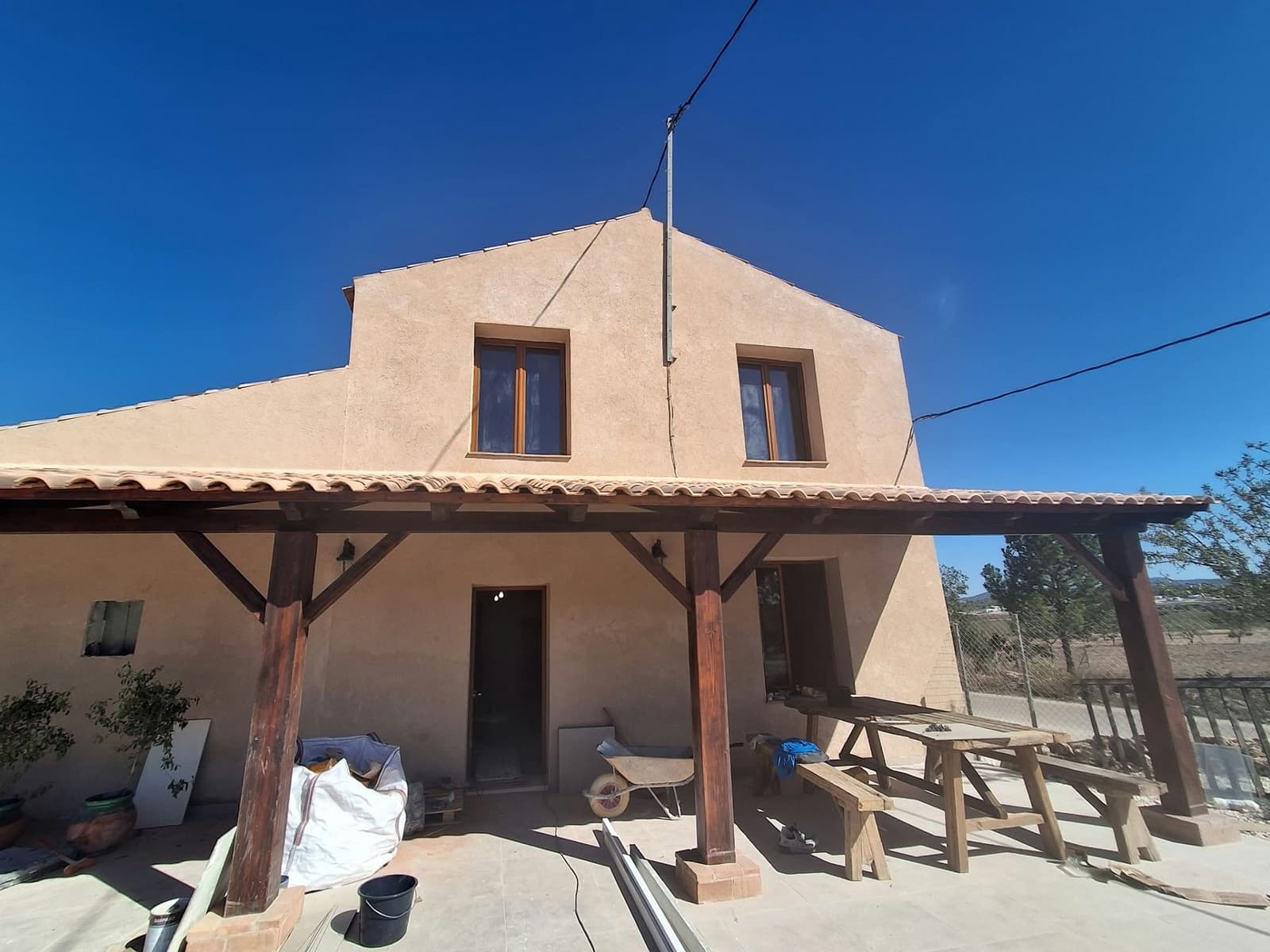 4 slaapkamer Finca/Landhuis te koop in Pinoso met zwembad garage - € 295.000 (Ref: 9976743)