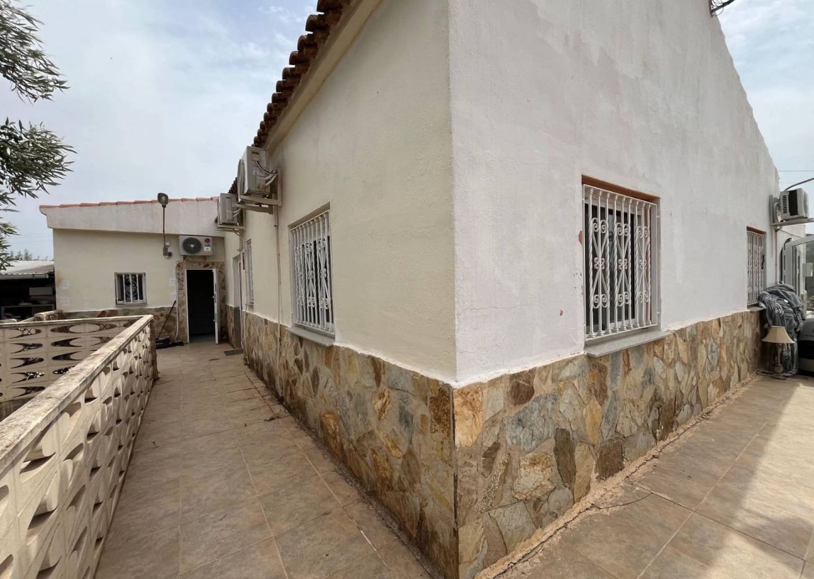 3 soverom Finca/Herregård til salgs i Sax med svømmebasseng garasje - € 299 999 (Ref: 9978124)