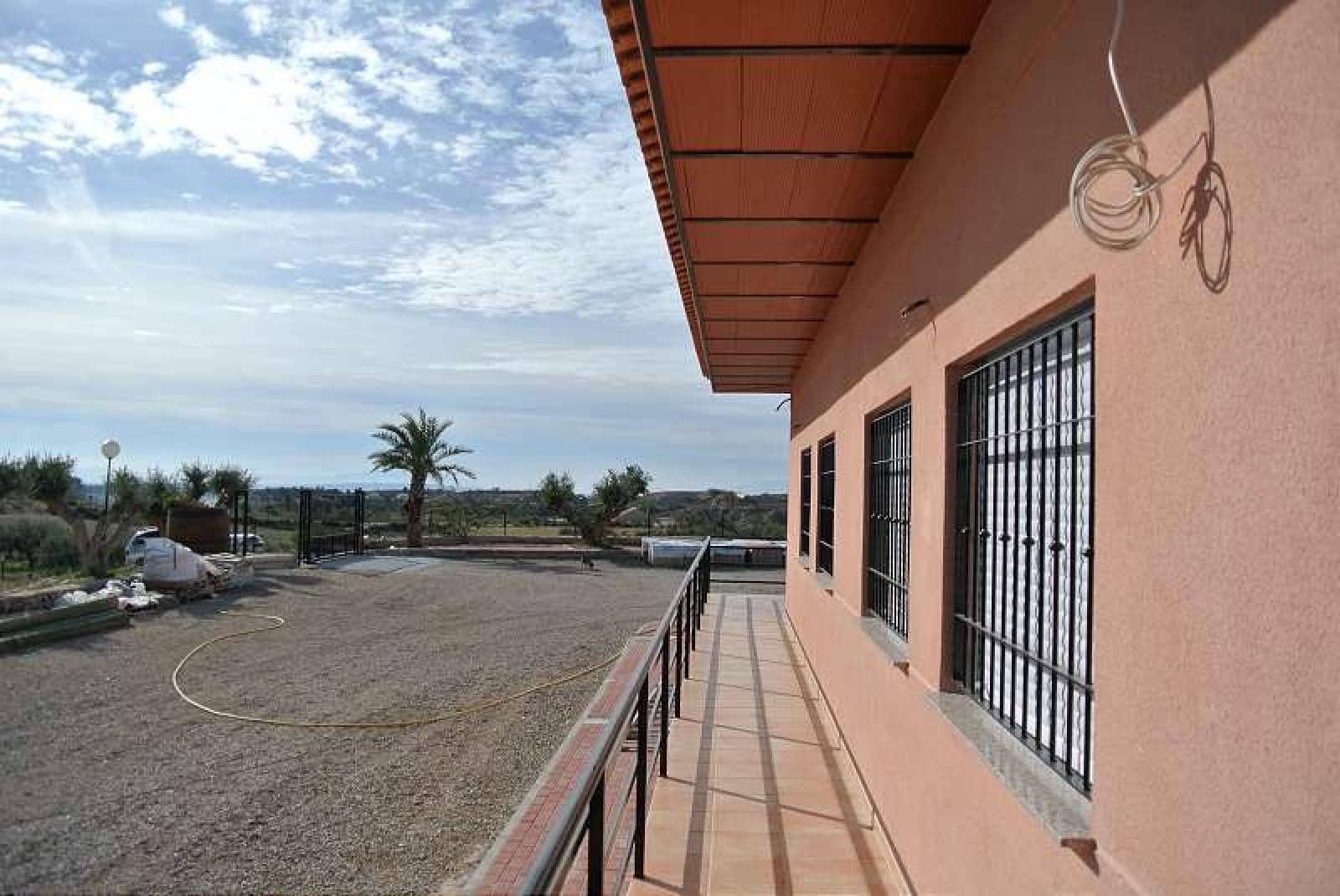 3 soverom Villa til salgs i Abanilla med svømmebasseng garasje - € 319 000 (Ref: 9984304)