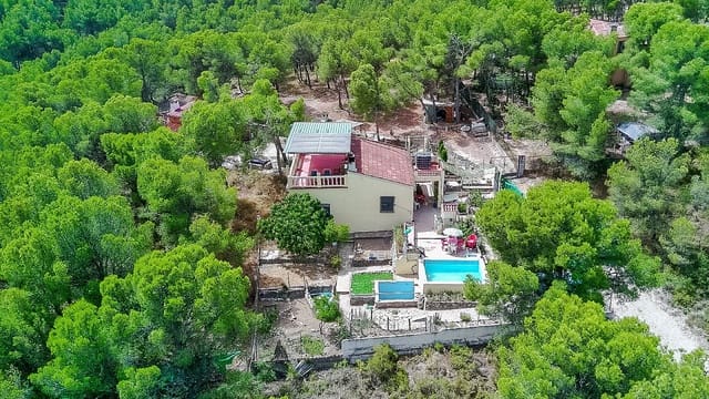 2 slaapkamer Finca/Landhuis te koop in Castalla met zwembad - € 259.000 (Ref: 9986330)