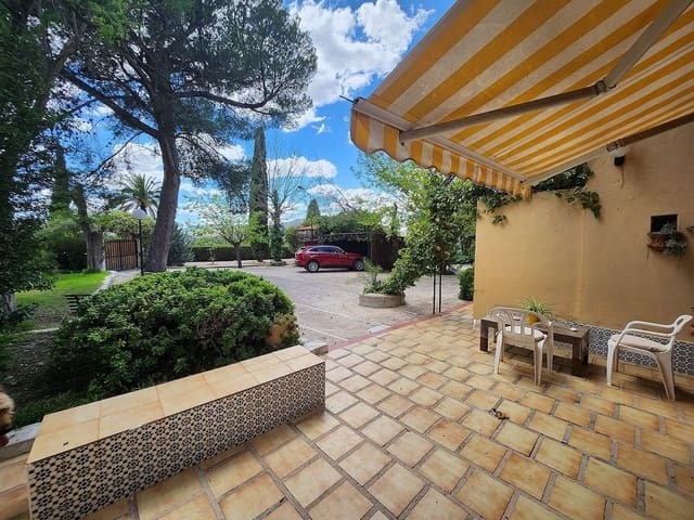 5 soveværelse Villa til salg i Sax med swimmingpool garage - € 350.000 (Ref: 9993755)