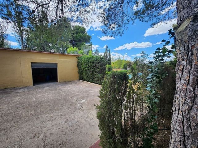5 soveværelse Villa til salg i Sax med swimmingpool garage - € 350.000 (Ref: 9993755)