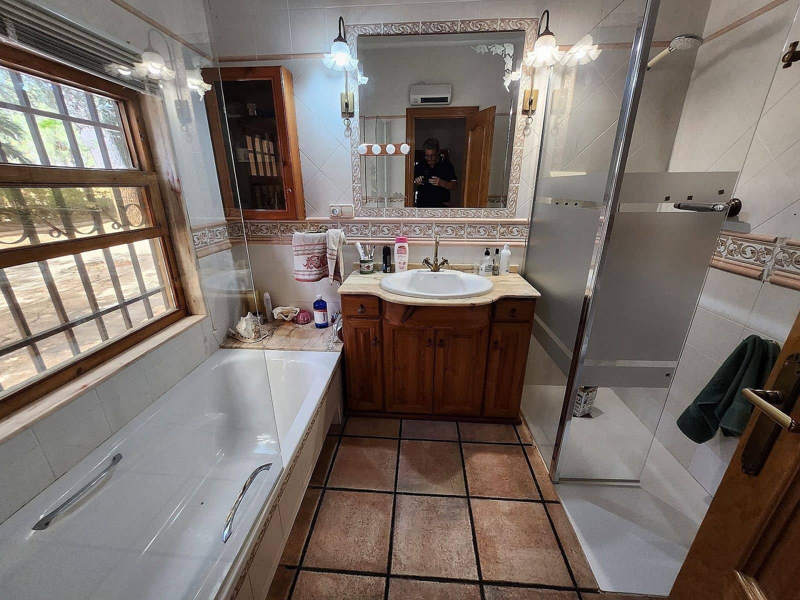 5 soveværelse Villa til salg i Sax med swimmingpool garage - € 350.000 (Ref: 9993755)