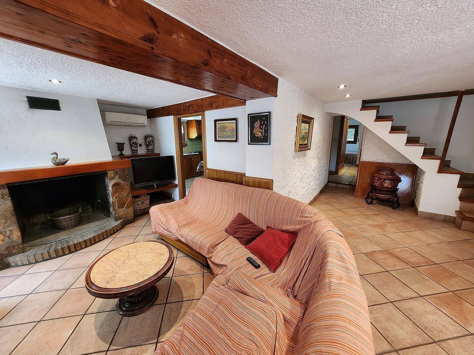 5 soveværelse Villa til salg i Sax med swimmingpool garage - € 350.000 (Ref: 9993755)