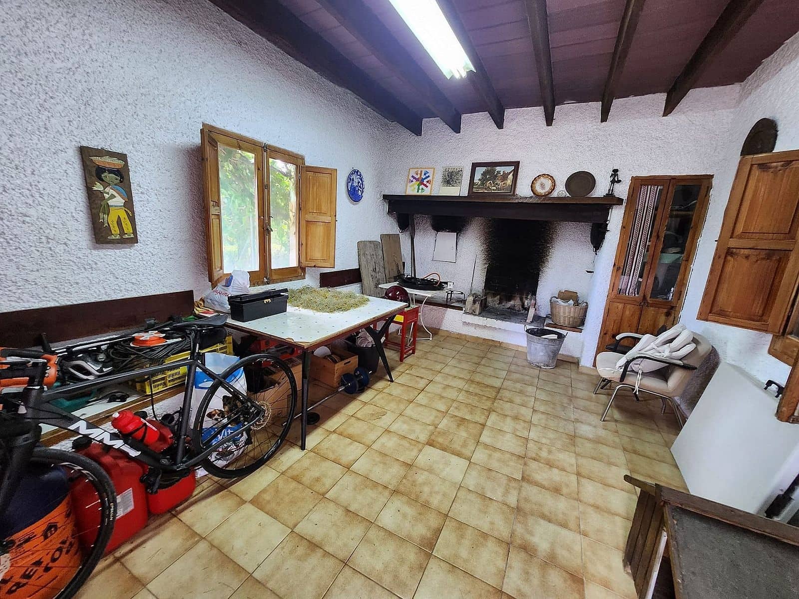 5 soveværelse Villa til salg i Sax med swimmingpool garage - € 350.000 (Ref: 9993755)
