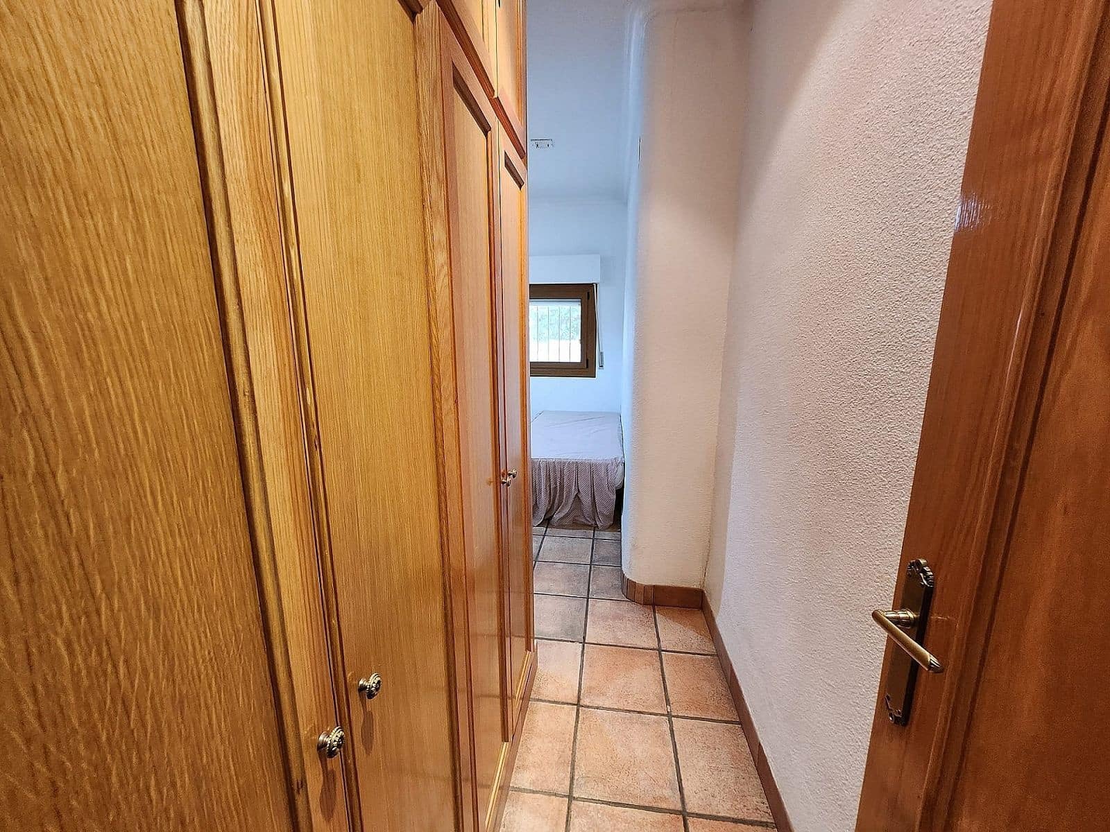 5 soveværelse Villa til salg i Sax med swimmingpool garage - € 350.000 (Ref: 9993755)