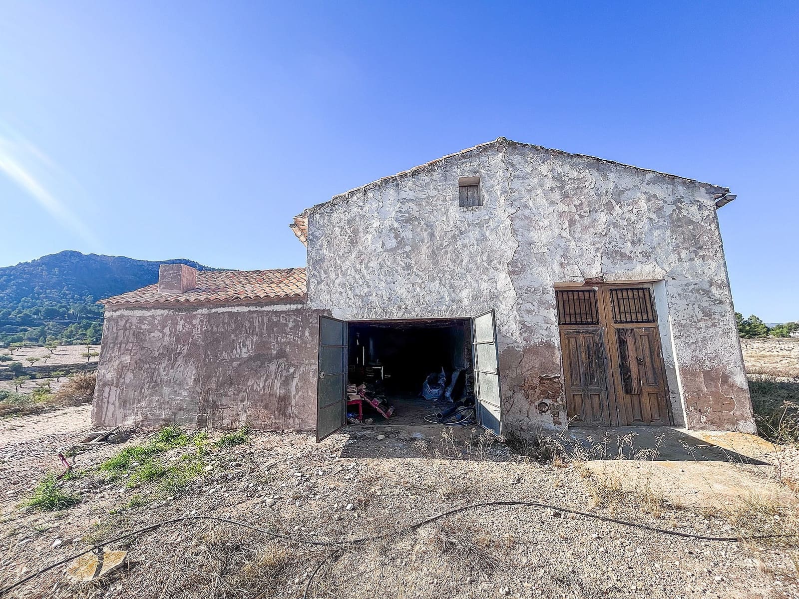 2 sovrum Finca/Hus på landet till salu i Elda med garage - 150 000 € (Ref: 9993774)
