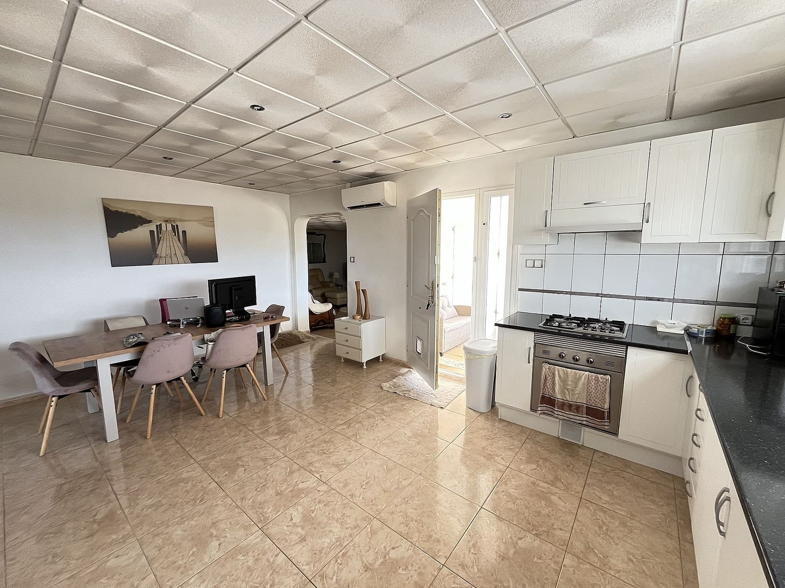 3 makuuhuone Maalaistalo myytävänä paikassa Villena mukana 
autotalli - 229 000 € (Ref: 9993779)