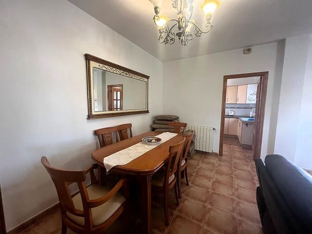 Chalet de 3 habitaciones en Castalla en venta con piscina garaje - 280.000 € (Ref: 9993781)