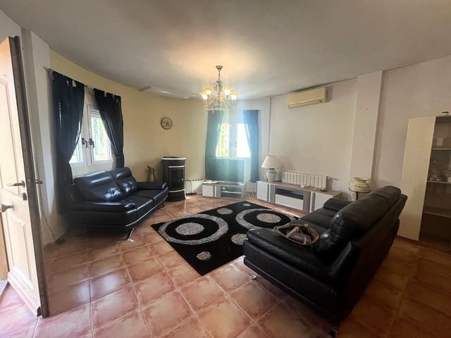 Chalet de 3 habitaciones en Castalla en venta con piscina garaje - 280.000 € (Ref: 9993781)