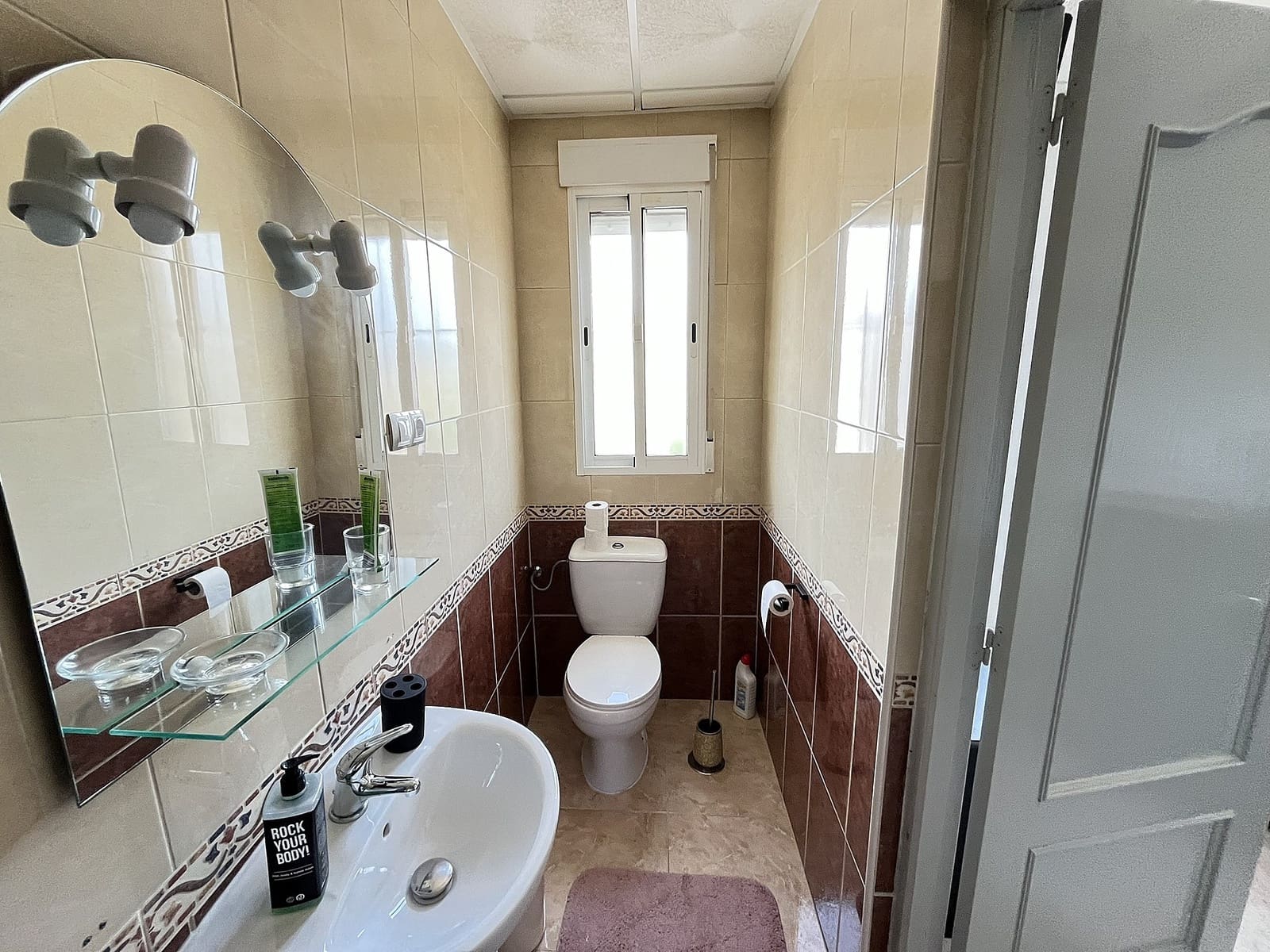3 makuuhuone Maalaistalo myytävänä paikassa Villena mukana 
autotalli - 229 000 € (Ref: 9994739)