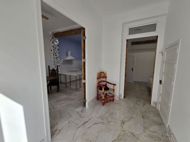 2 soveværelse Lejlighed til salg i Pinoso - € 330.000 (Ref: 9999508)