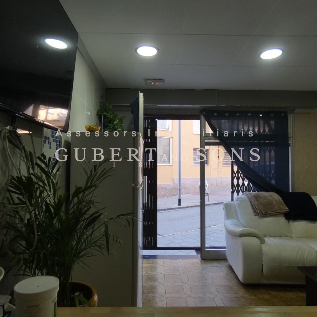 Commercial for sale in Palamos - € 140,000 (Ref: 9677830)