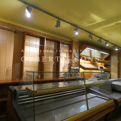 Commercial for sale in Sant Joan de Palamós, Palamós - € 140,000 (Ref: 9677830)