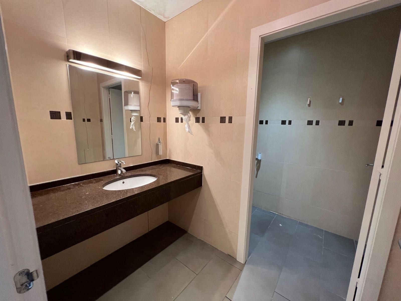 Commercieel te koop in Palamos - € 900.000 (Ref: 9677835)