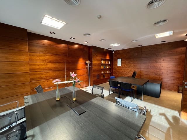 Commercieel te koop in Palamós - € 900.000 (Ref: 9677835)