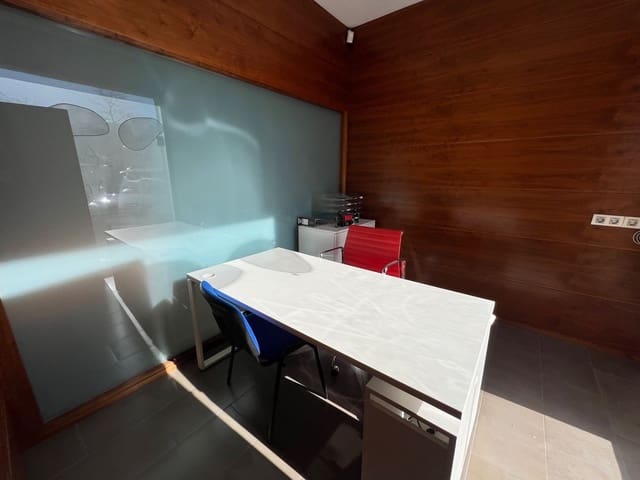 Commercieel te koop in Palamós - € 900.000 (Ref: 9677835)