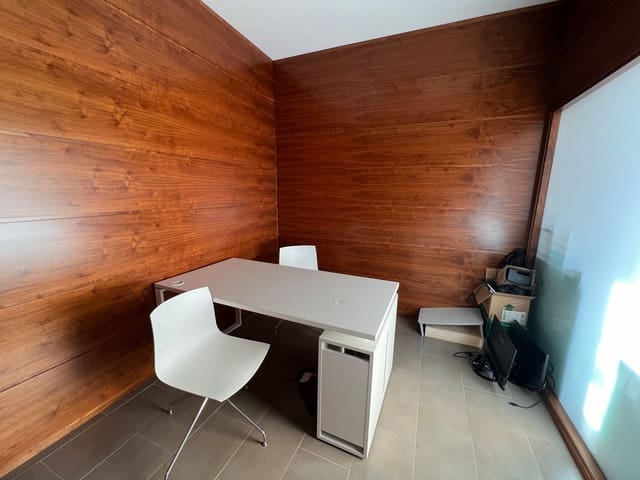 Commercieel te koop in Palamós - € 900.000 (Ref: 9677835)