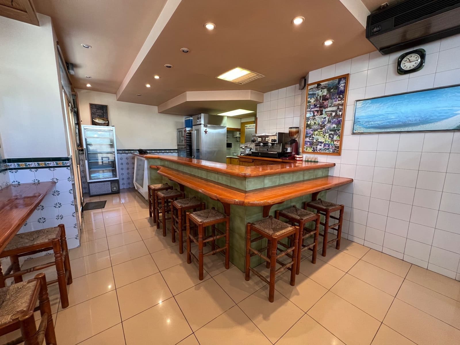 Commercial for sale in Palamos - € 250,000 (Ref: 9677836)