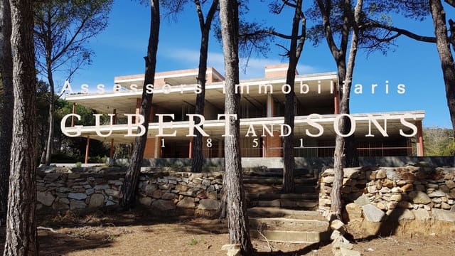 Terrain à Bâtir à vendre à Platja d'Aro, Castell-Platja d'Aro - 10 500 000 € (Ref: 9677837)