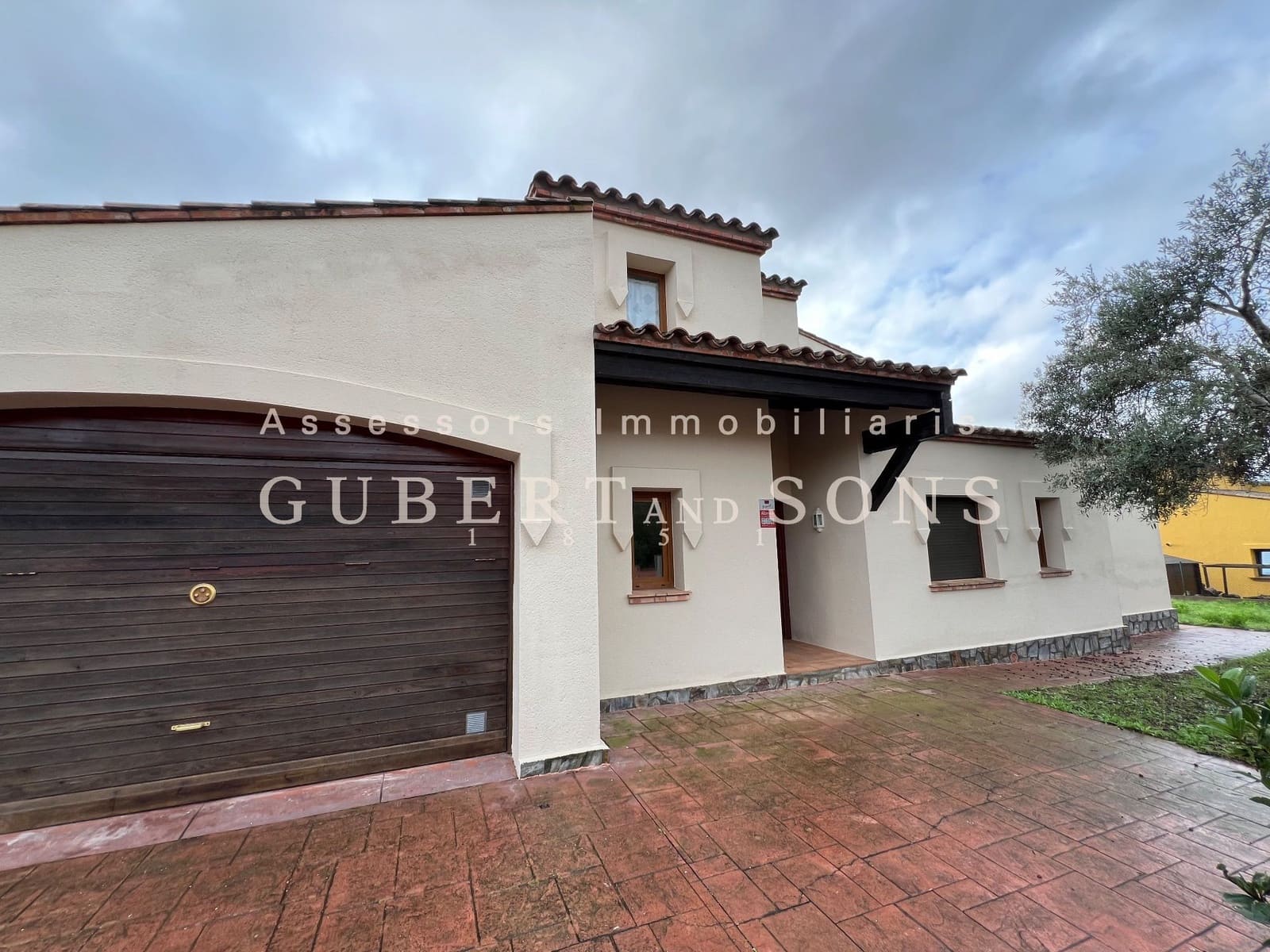 4 soverom Villa til salgs i Peralada med svømmebasseng garasje - € 695 000 (Ref: 9677847)