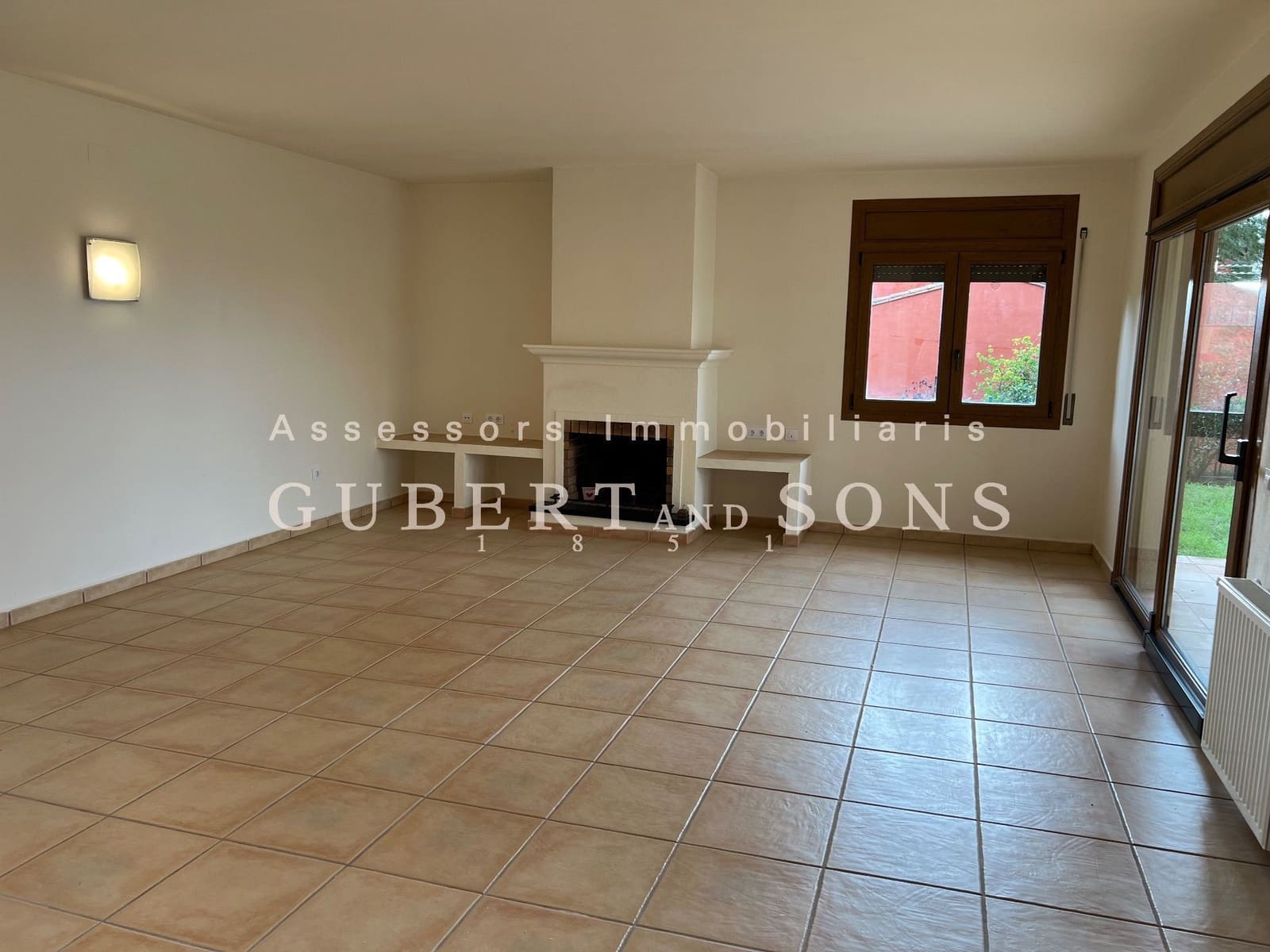 4 soverom Villa til salgs i Peralada med svømmebasseng garasje - € 695 000 (Ref: 9677847)