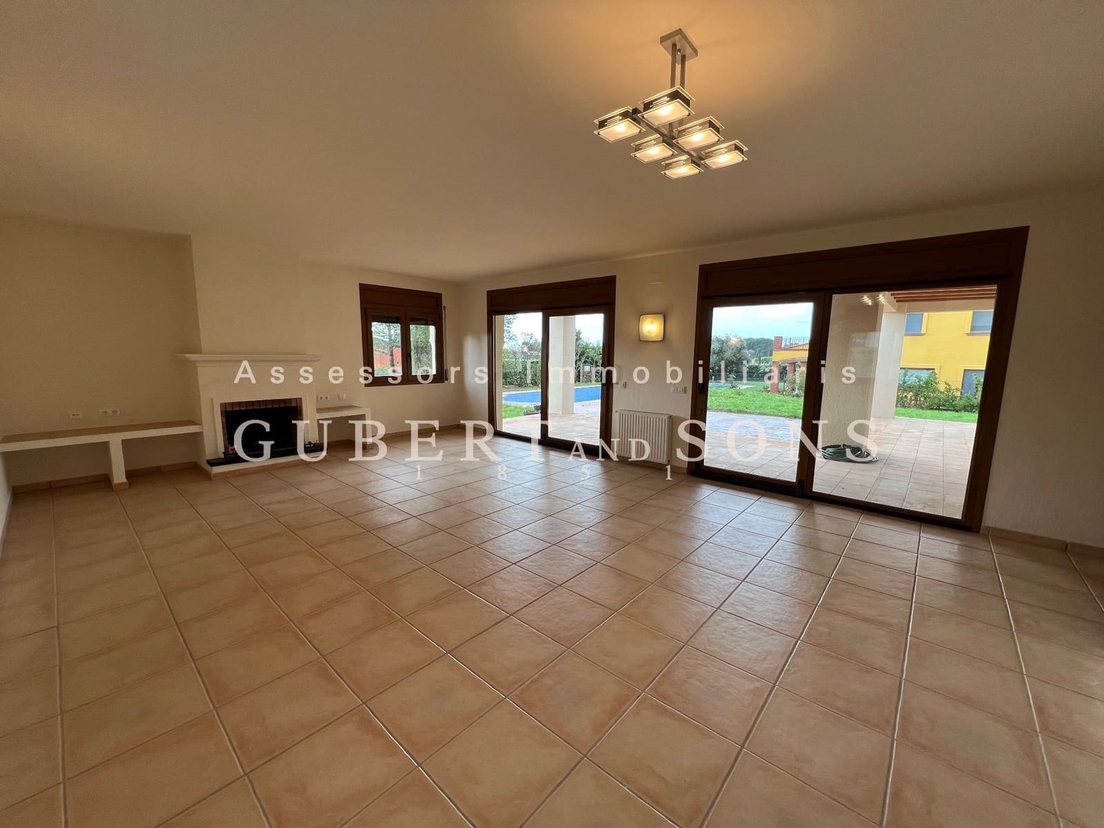 4 soverom Villa til salgs i Peralada med svømmebasseng garasje - € 695 000 (Ref: 9677847)