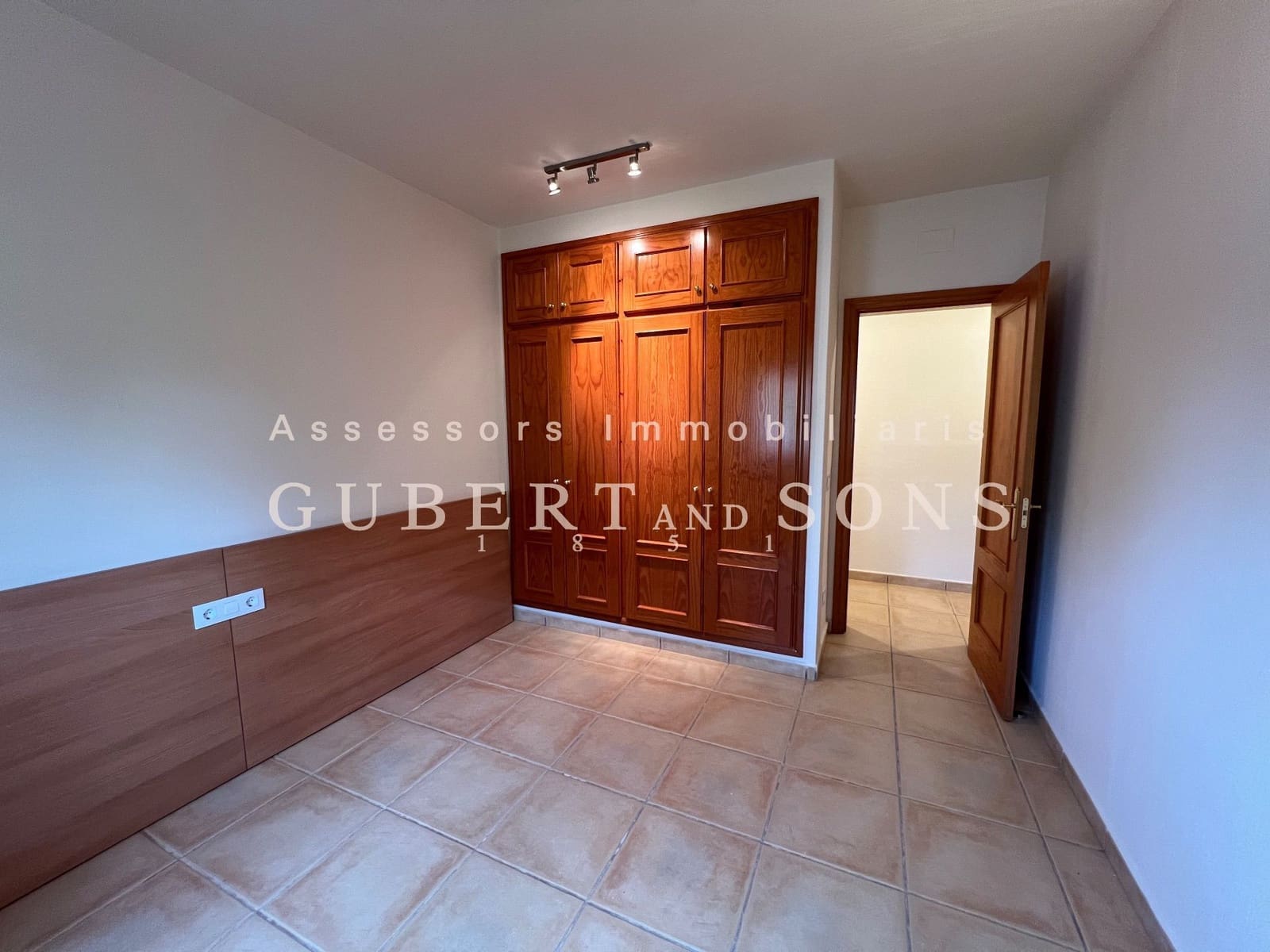 4 soverom Villa til salgs i Peralada med svømmebasseng garasje - € 695 000 (Ref: 9677847)