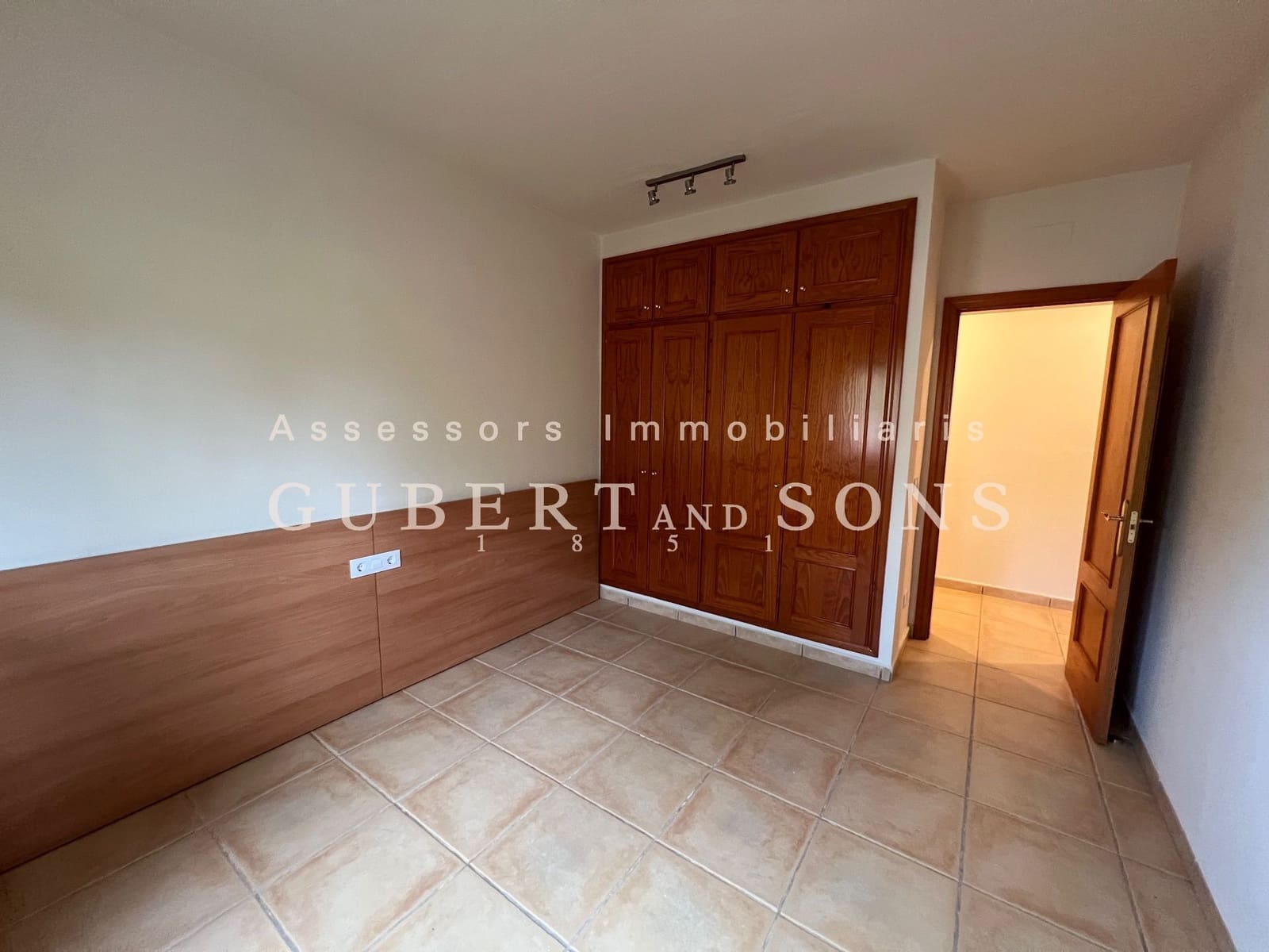 4 soverom Villa til salgs i Peralada med svømmebasseng garasje - € 695 000 (Ref: 9677847)