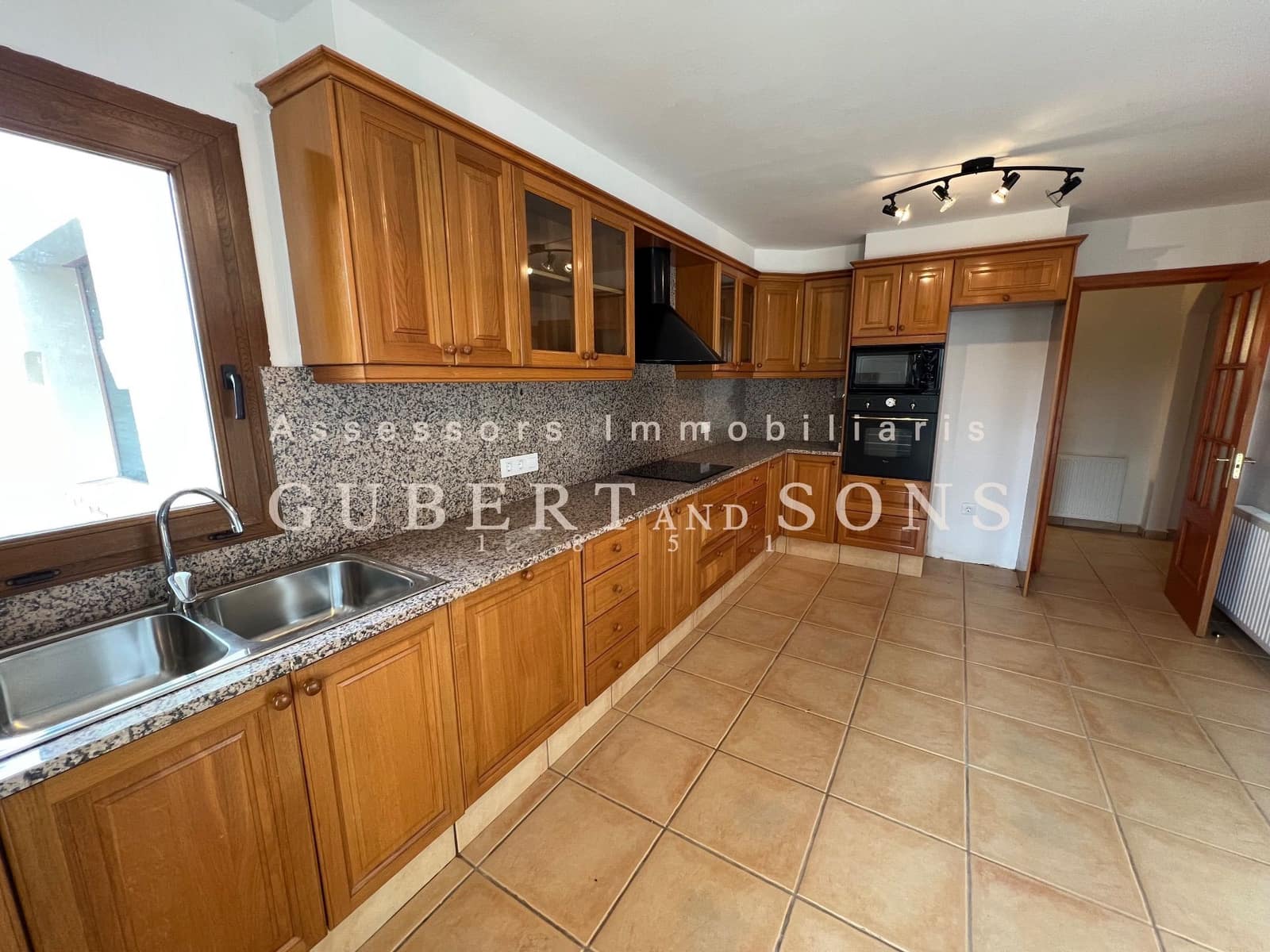 4 soverom Villa til salgs i Peralada med svømmebasseng garasje - € 695 000 (Ref: 9677847)