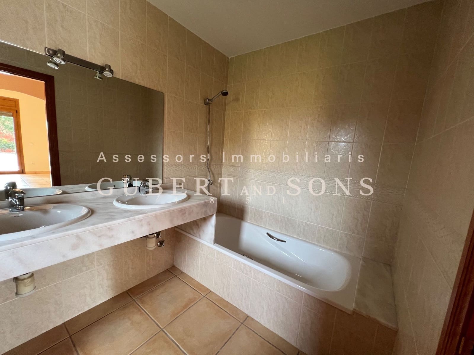 4 soverom Villa til salgs i Peralada med svømmebasseng garasje - € 695 000 (Ref: 9677847)