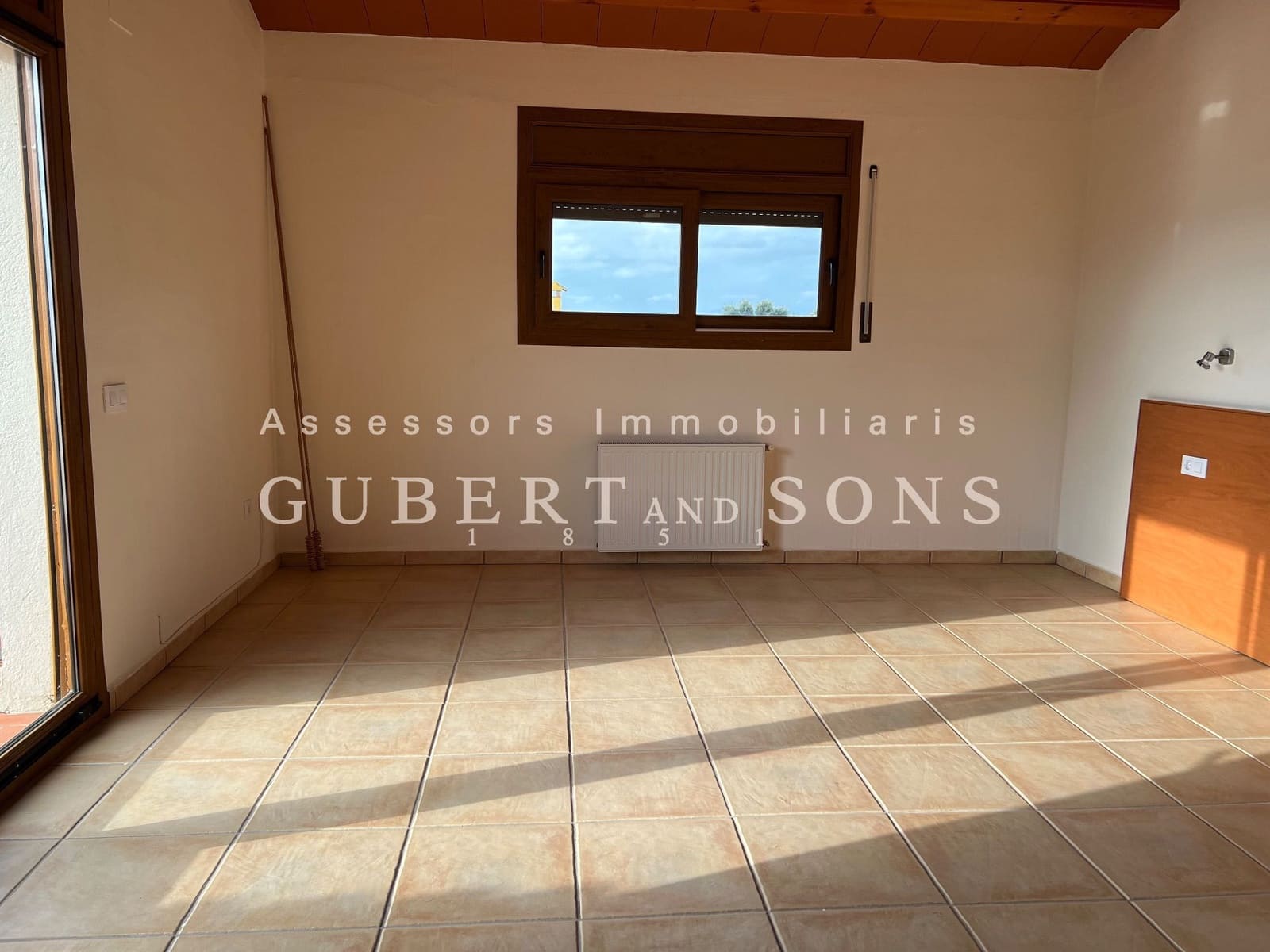 4 soverom Villa til salgs i Peralada med svømmebasseng garasje - € 695 000 (Ref: 9677847)