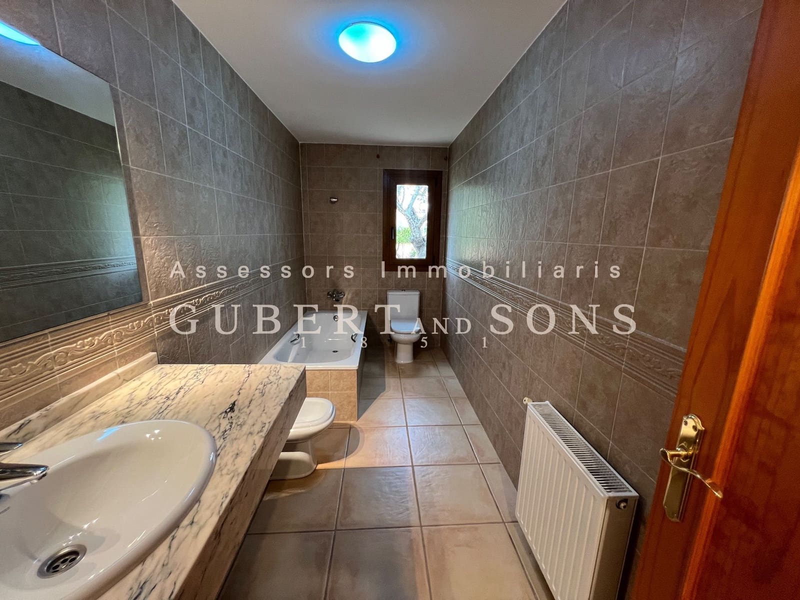 4 soverom Villa til salgs i Peralada med svømmebasseng garasje - € 695 000 (Ref: 9677847)