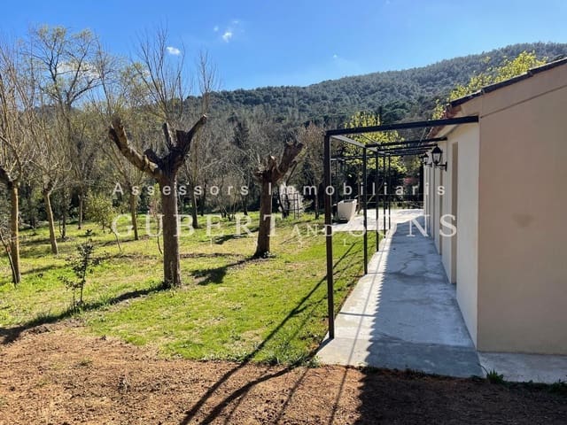 4 bedroom Finca/Country House for rent in Calonge i Sant Antoni - € 1,900 (Ref: 9727655)