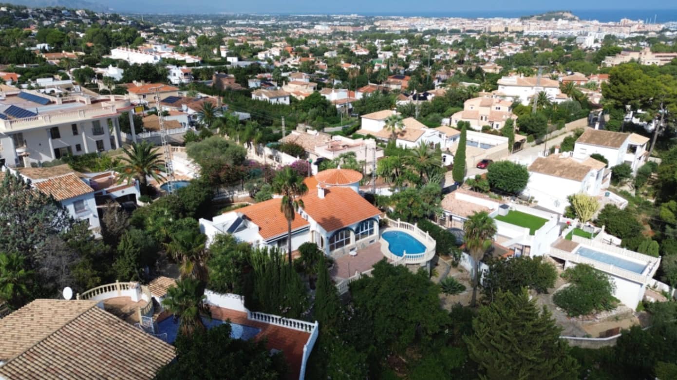 4 bedroom Villa for sale in Denia - € 590,000 (Ref: 10026273)